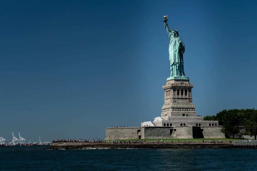statua della libertà cosa fare con i bambini